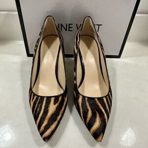 Nine West pointy toe stiletto tiger print high heeled pump